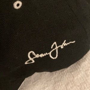 NEVER WORN BASEBALL CAP🏐